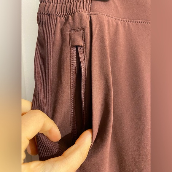 Athleta Brooklyn Lined Stretchy Pockets Burgundy Elastic Joggers Size 10 - Picture 7 of 15